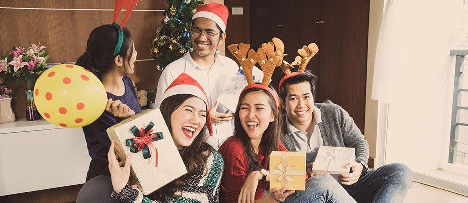 A Guide to Filipino Gift Giving Etiquette