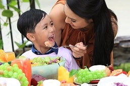 5 Tips to Develop Healthy Eating Habits in Children